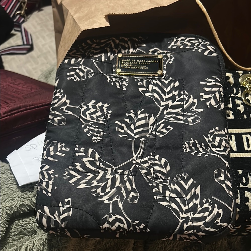 Marc Jacobs Black and Cream Quilted laptop case
